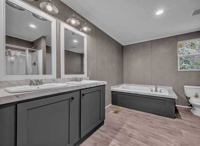 230 E Little Richland Rd, Waverly, TN 37185