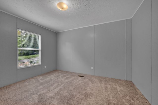 230 E Little Richland Rd, Waverly, TN 37185