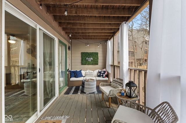 9590 S Lake Ridge Drive, Bloomington, IN 47401