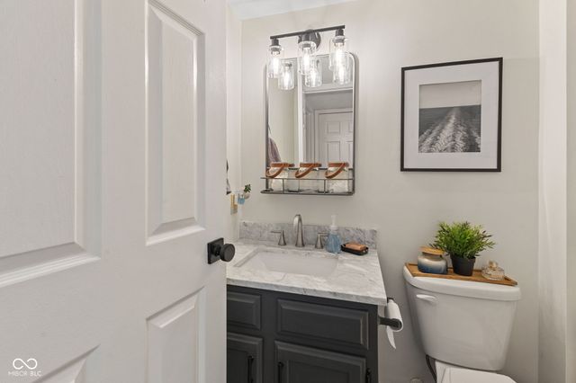 9590 S Lake Ridge Drive, Bloomington, IN 47401