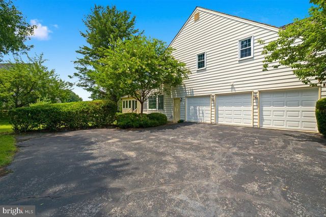 26 GREY PEBBLE CT, Darnestown, MD 20874
