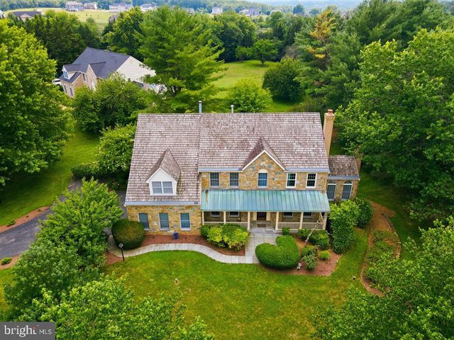 26 GREY PEBBLE CT, Darnestown, MD 20874