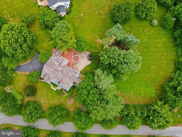 26 GREY PEBBLE CT, Darnestown, MD 20874
