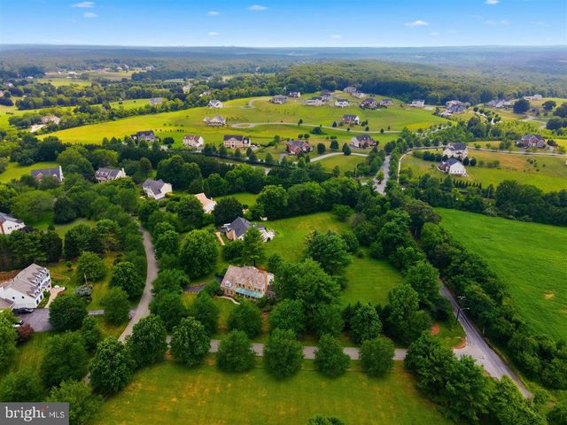 26 GREY PEBBLE CT, Darnestown, MD 20874