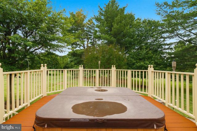 26 GREY PEBBLE CT, Darnestown, MD 20874