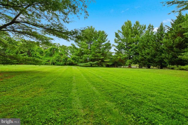 26 GREY PEBBLE CT, Darnestown, MD 20874