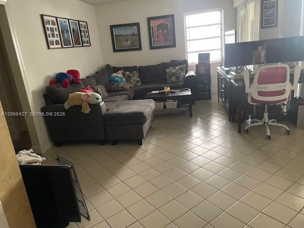 9060 SW 125th Avenue C104, Miami, FL 33186