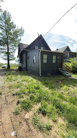 4440 Olive Street, Kansas City, MO 64130