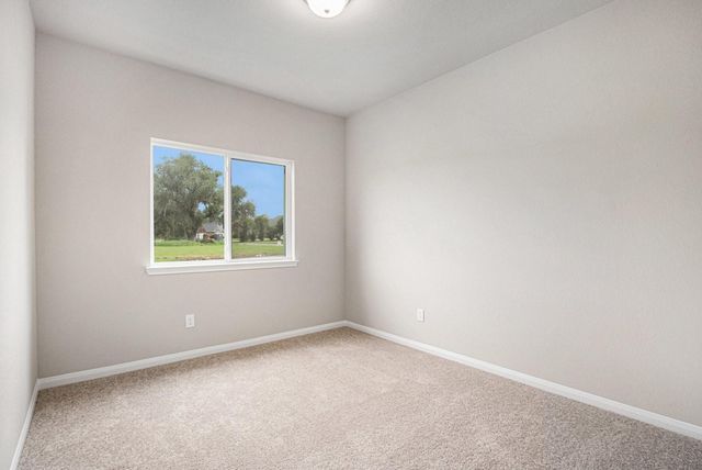 2102 Twin Lakes Boulevard, West Columbia, TX 77486