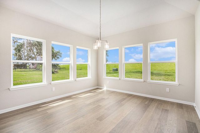 2102 Twin Lakes Boulevard, West Columbia, TX 77486