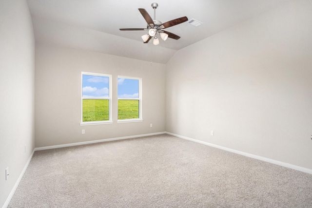 2102 Twin Lakes Boulevard, West Columbia, TX 77486