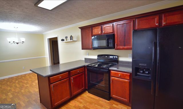 105 Redwood Drive, Lagrange, GA 30240