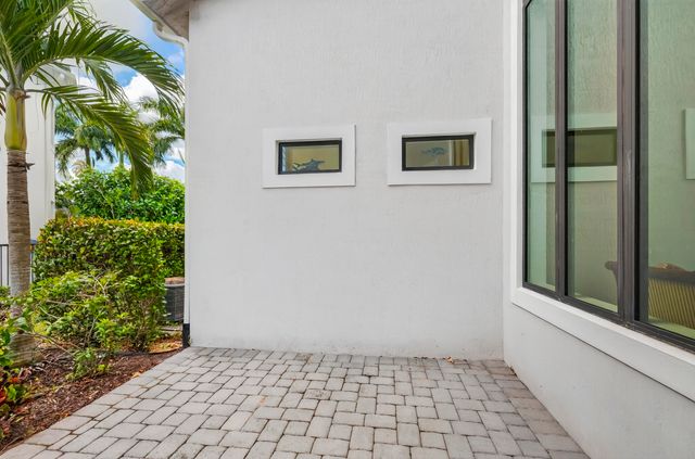 6980 NW 28th Avenue, Boca Raton, FL 33496