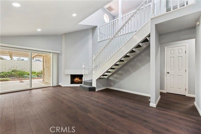 25075 Owens Lake, Lake Forest (el Toro), CA 92630