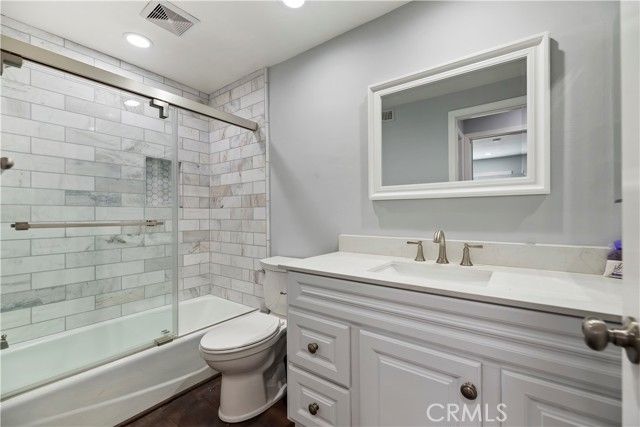 25075 Owens Lake, Lake Forest (el Toro), CA 92630