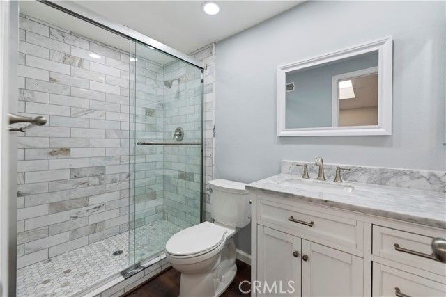 25075 Owens Lake, Lake Forest (el Toro), CA 92630