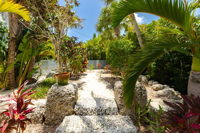 W 17176 Bonita Lane, Sugarloaf Key, FL 33042