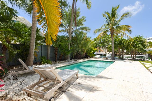 W 17176 Bonita Lane, Sugarloaf Key, FL 33042