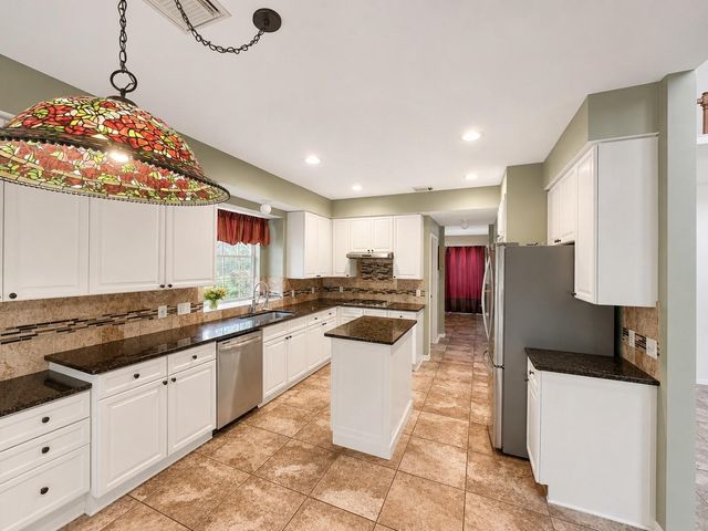 2618 De Four Trace, Seabrook, TX 77586