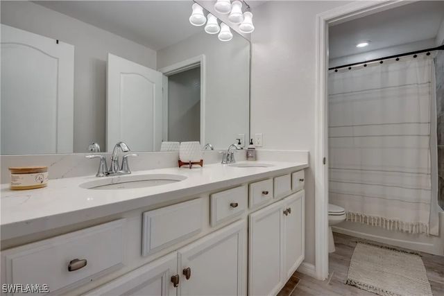 11592 Shady Blossom DR, Fort Myers, FL 33913