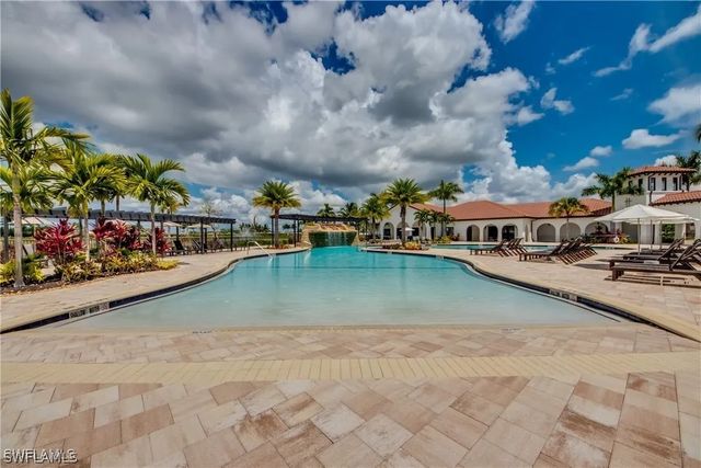 11592 Shady Blossom DR, Fort Myers, FL 33913