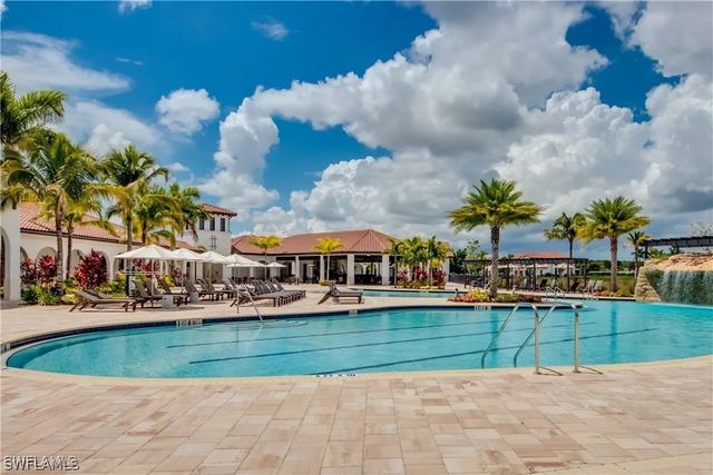 11592 Shady Blossom DR, Fort Myers, FL 33913