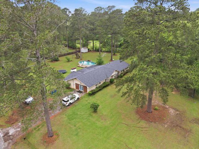106 Dogwood Ln, Marshall, TX 75672