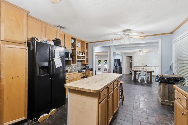 106 Dogwood Ln, Marshall, TX 75672