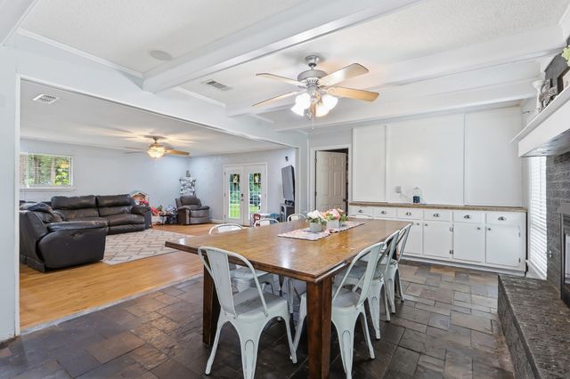 106 Dogwood Ln, Marshall, TX 75672