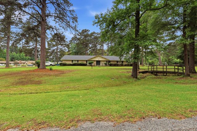 106 Dogwood Ln, Marshall, TX 75672