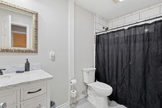 106 Dogwood Ln, Marshall, TX 75672