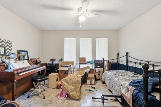 106 Dogwood Ln, Marshall, TX 75672