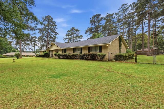 106 Dogwood Ln, Marshall, TX 75672