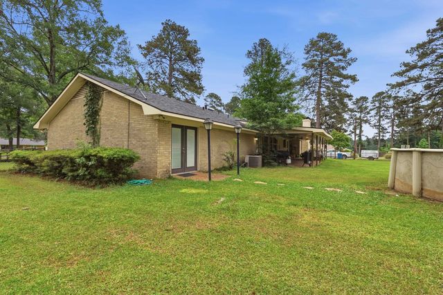 106 Dogwood Ln, Marshall, TX 75672