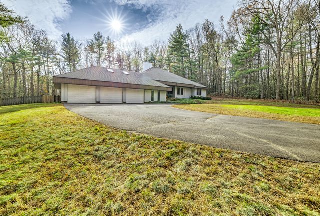 1 Northcrest Drive, Granby, CT 06060