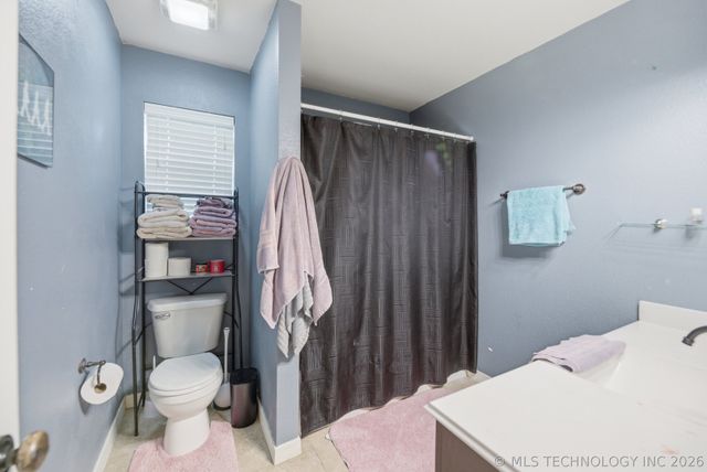 6802 N 128th Court E, Owasso, OK 74055