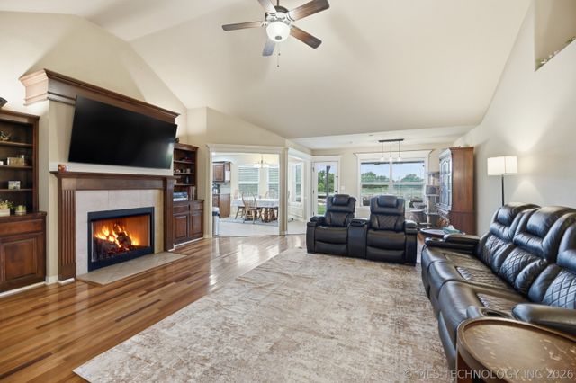 6802 N 128th Court E, Owasso, OK 74055