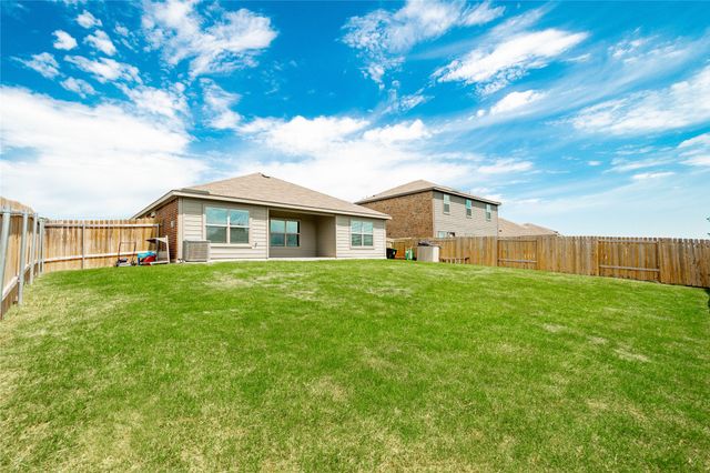 140 Cattlemans Creek Road W, Newark, TX 76071