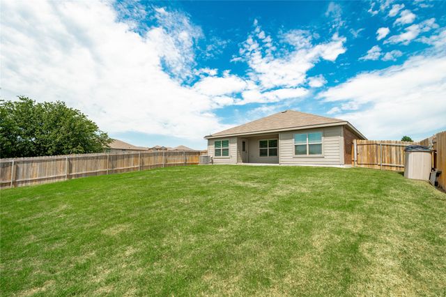 140 Cattlemans Creek Road W, Newark, TX 76071