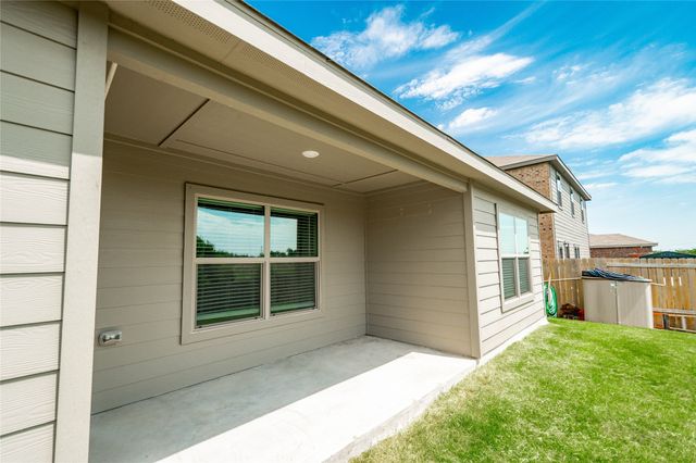 140 Cattlemans Creek Road W, Newark, TX 76071