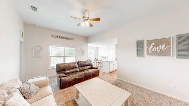 140 Cattlemans Creek Road W, Newark, TX 76071