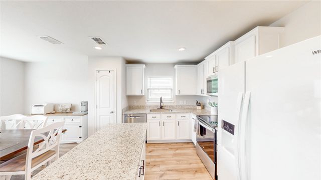 140 Cattlemans Creek Road W, Newark, TX 76071