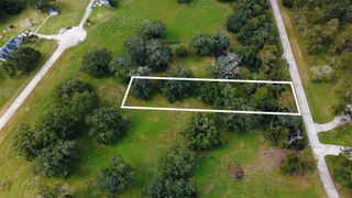 537 Cabana Trail, Angleton, TX 77515
