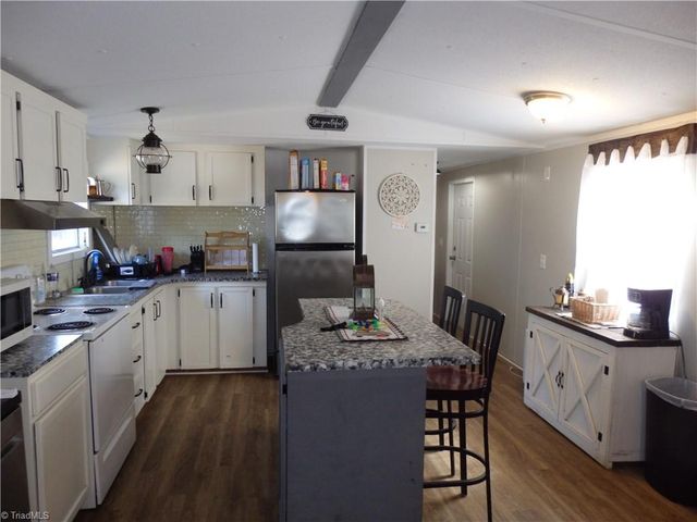 2285 Forest Hills Drive, Asheboro, NC 27205