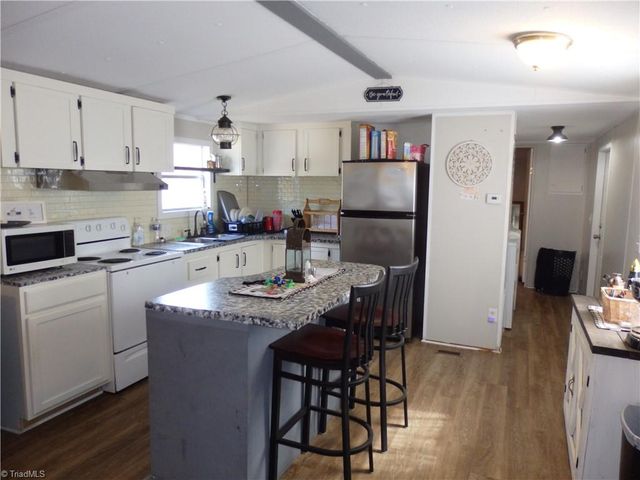 2285 Forest Hills Drive, Asheboro, NC 27205