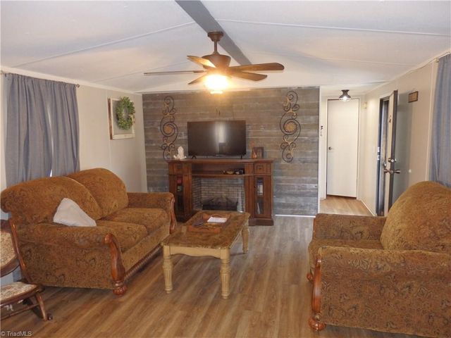 2285 Forest Hills Drive, Asheboro, NC 27205