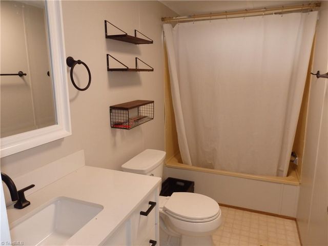 2285 Forest Hills Drive, Asheboro, NC 27205