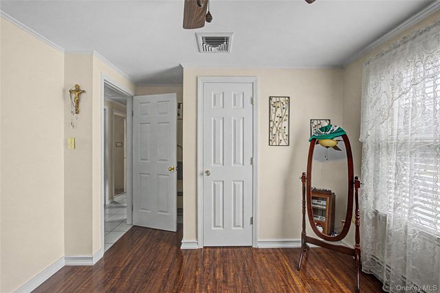 9 S Pond Trail, Ridge, NY 11961