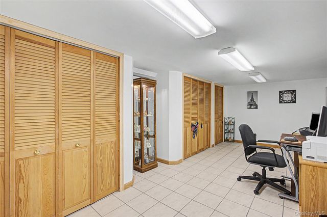 9 S Pond Trail, Ridge, NY 11961