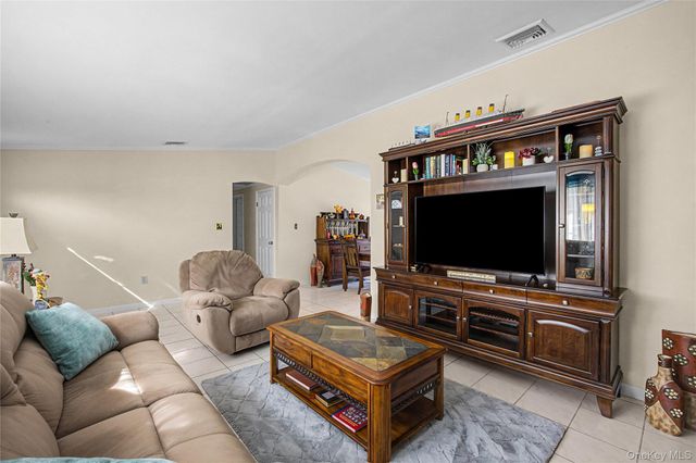 9 S Pond Trail, Ridge, NY 11961